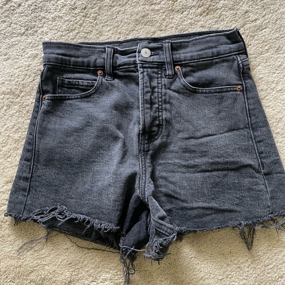Old Navy Black Higher High-Rise Jean Shorts Size 2